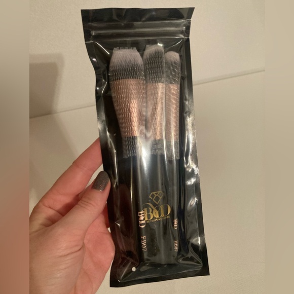 BYOD Other - BYOD 3 piece face makeup brush set